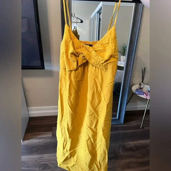 Mustard color Banana Republic maxi dress! Mustard color Banana Republic maxi dress!